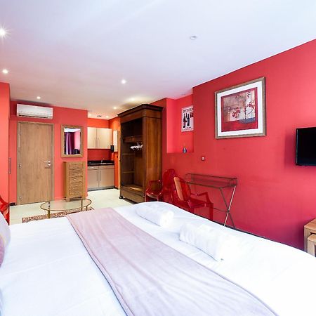 פרפיניין Suites Coronell D'En Vila מראה חיצוני תמונה