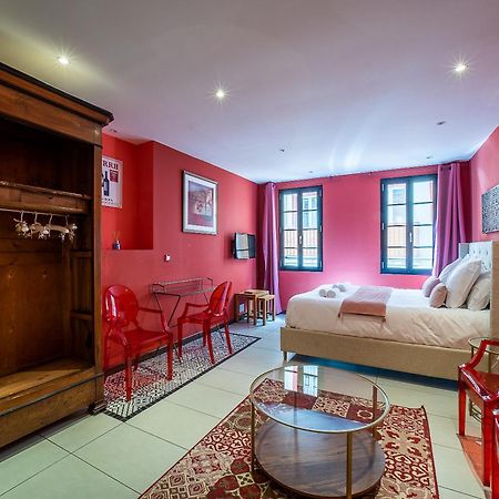 פרפיניין Suites Coronell D'En Vila מראה חיצוני תמונה