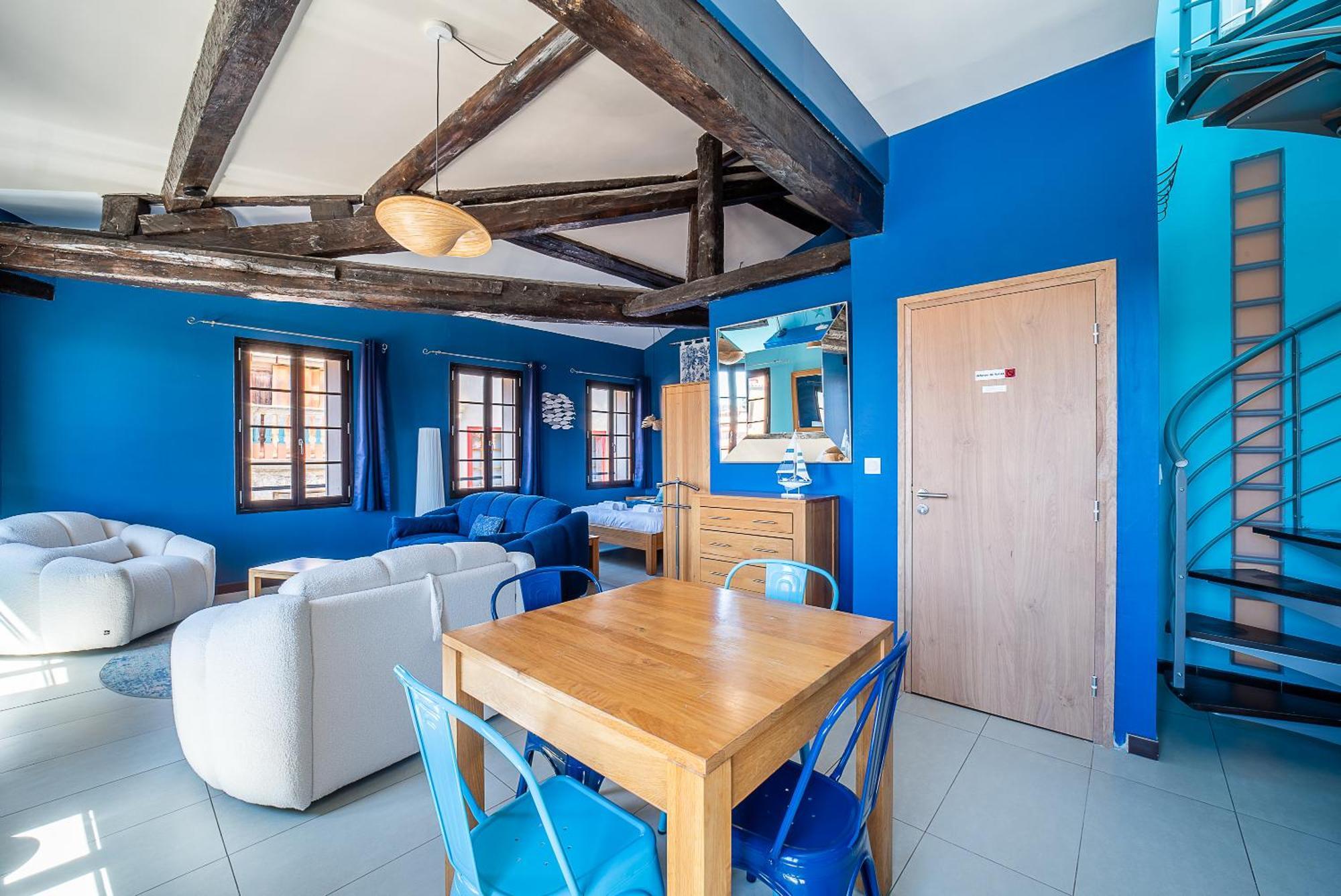 פרפיניין Suites Coronell D'En Vila מראה חיצוני תמונה