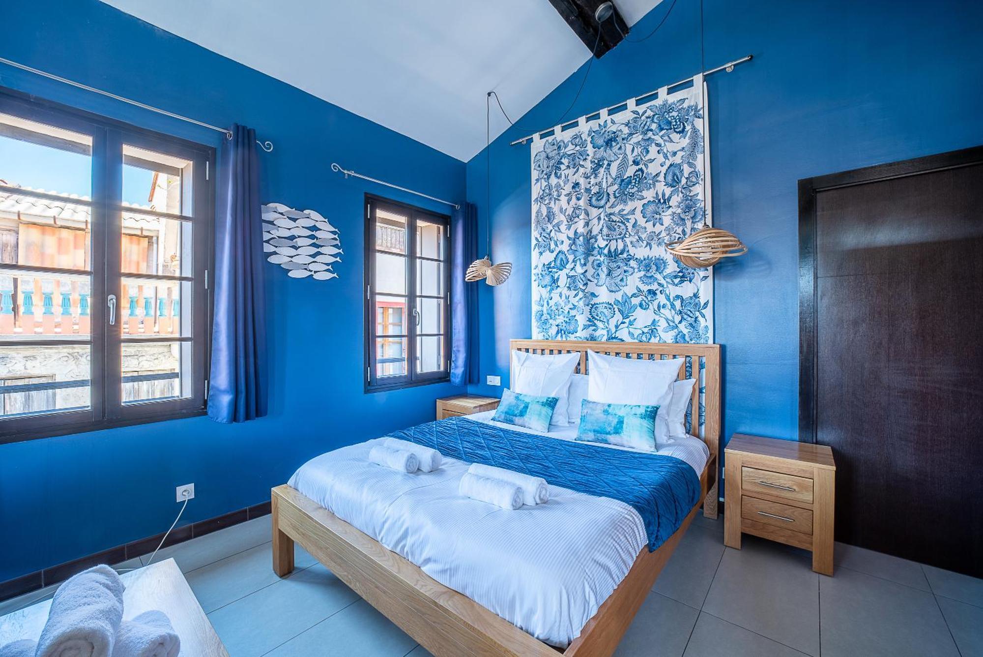 פרפיניין Suites Coronell D'En Vila מראה חיצוני תמונה