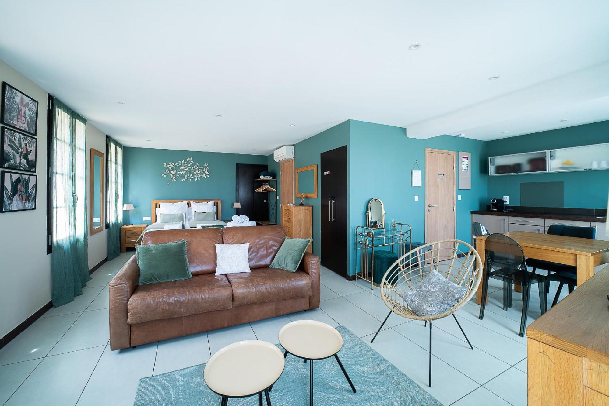 פרפיניין Suites Coronell D'En Vila מראה חיצוני תמונה