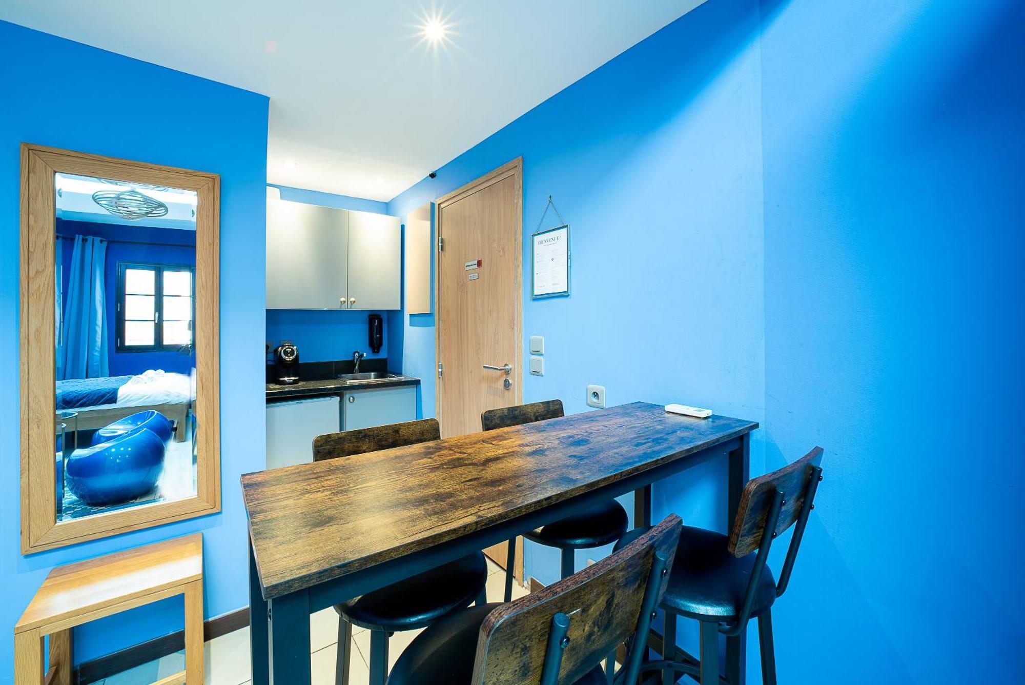 פרפיניין Suites Coronell D'En Vila מראה חיצוני תמונה