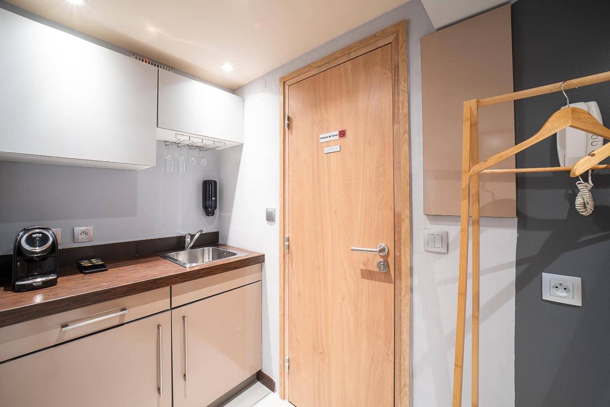 פרפיניין Suites Coronell D'En Vila מראה חיצוני תמונה